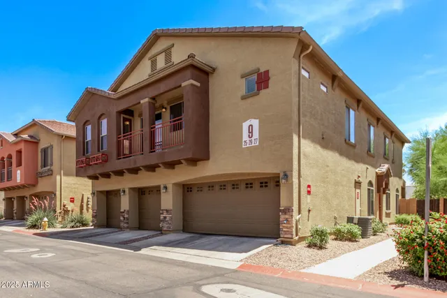 $355,000 | 2250 East Deer Valley Drive, Unit 26, Phoenix, AZ 85024