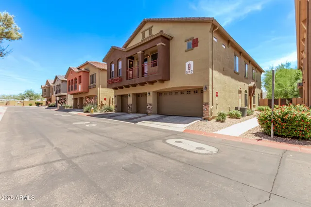$355,000 | 2250 East Deer Valley Drive, Unit 26, Phoenix, AZ 85024