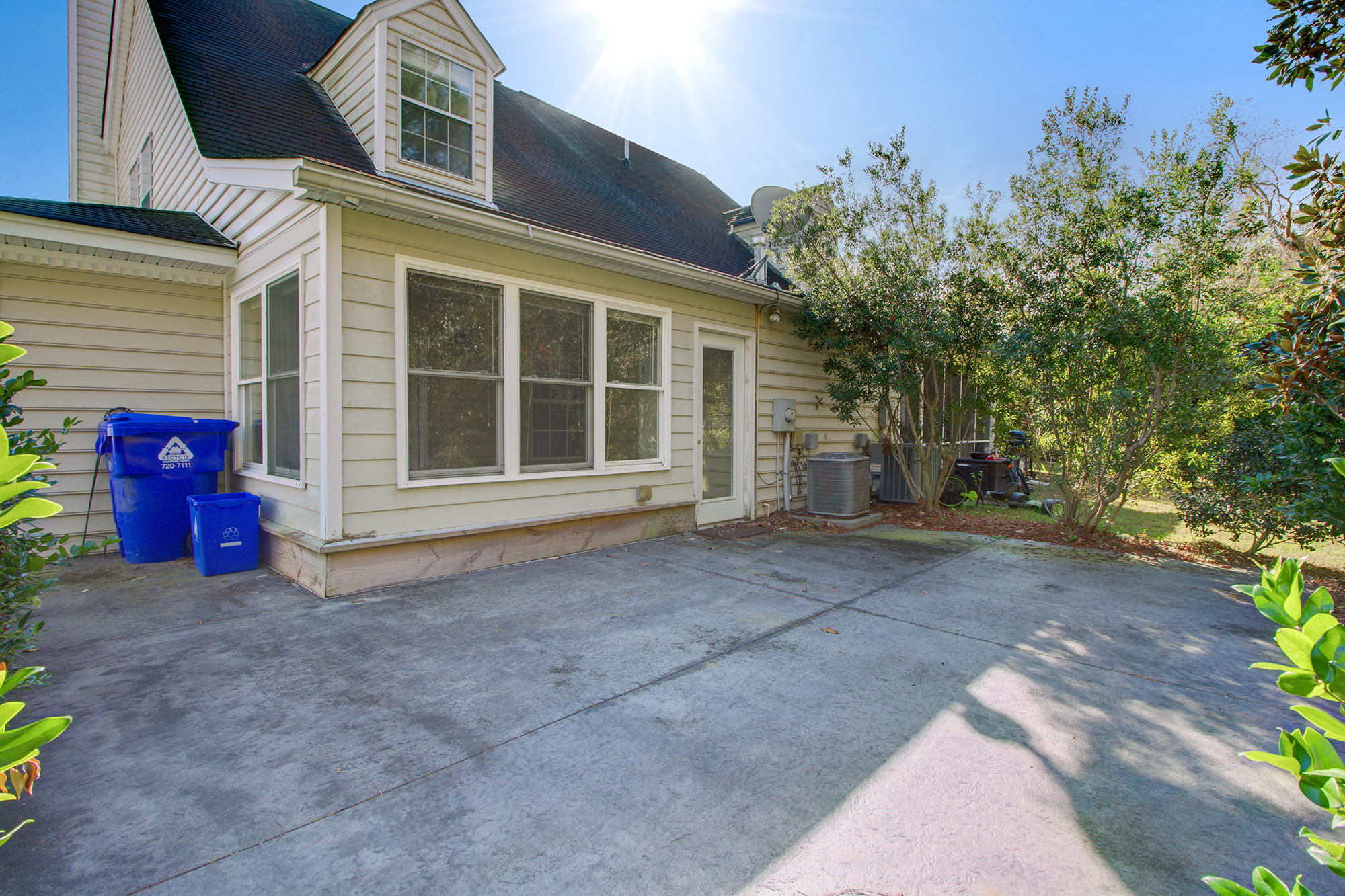 3184 Queensgate Way Mount Pleasant, SC 29466 - Photo 17 of 30 21