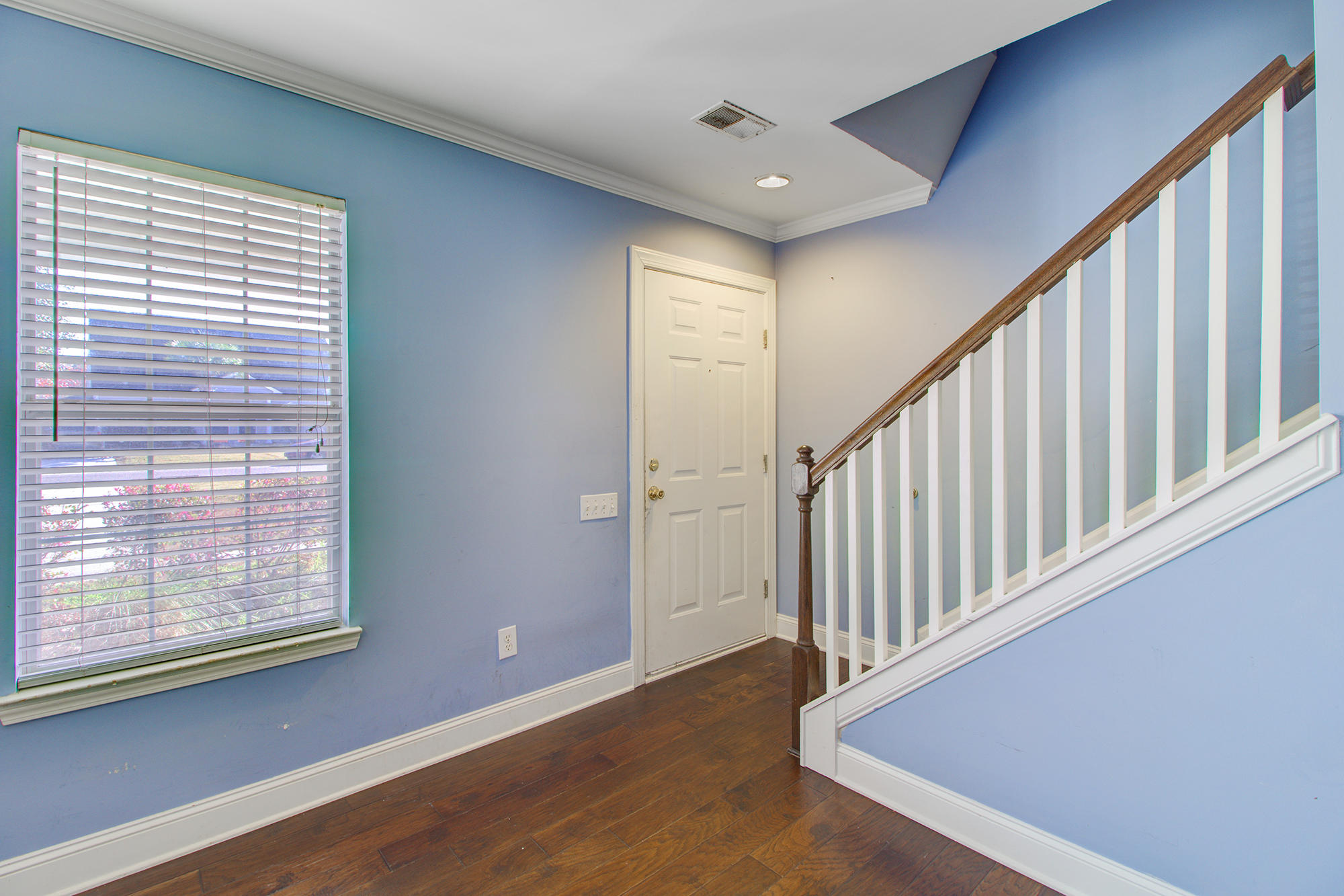 3184 Queensgate Way Mount Pleasant, SC 29466 - Photo 6 of 30 5
