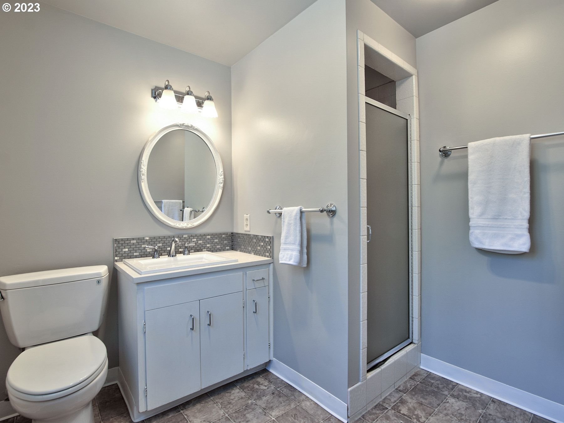 8905 Southwest Homewood Street Portland, OR 97225 - Photo 13 of 43 Gallery Image 13