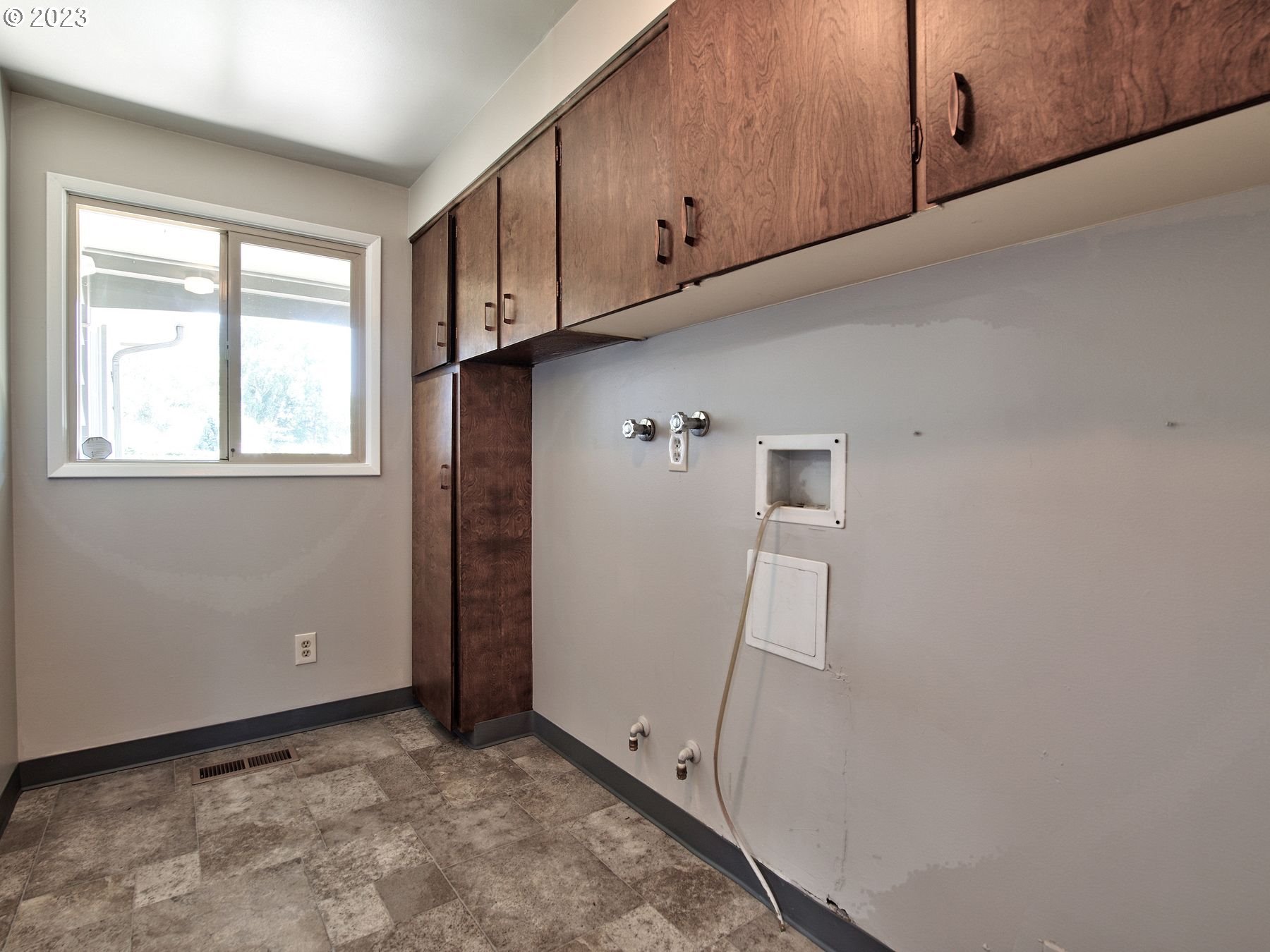 8905 Southwest Homewood Street Portland, OR 97225 - Photo 19 of 43 Gallery Image 19