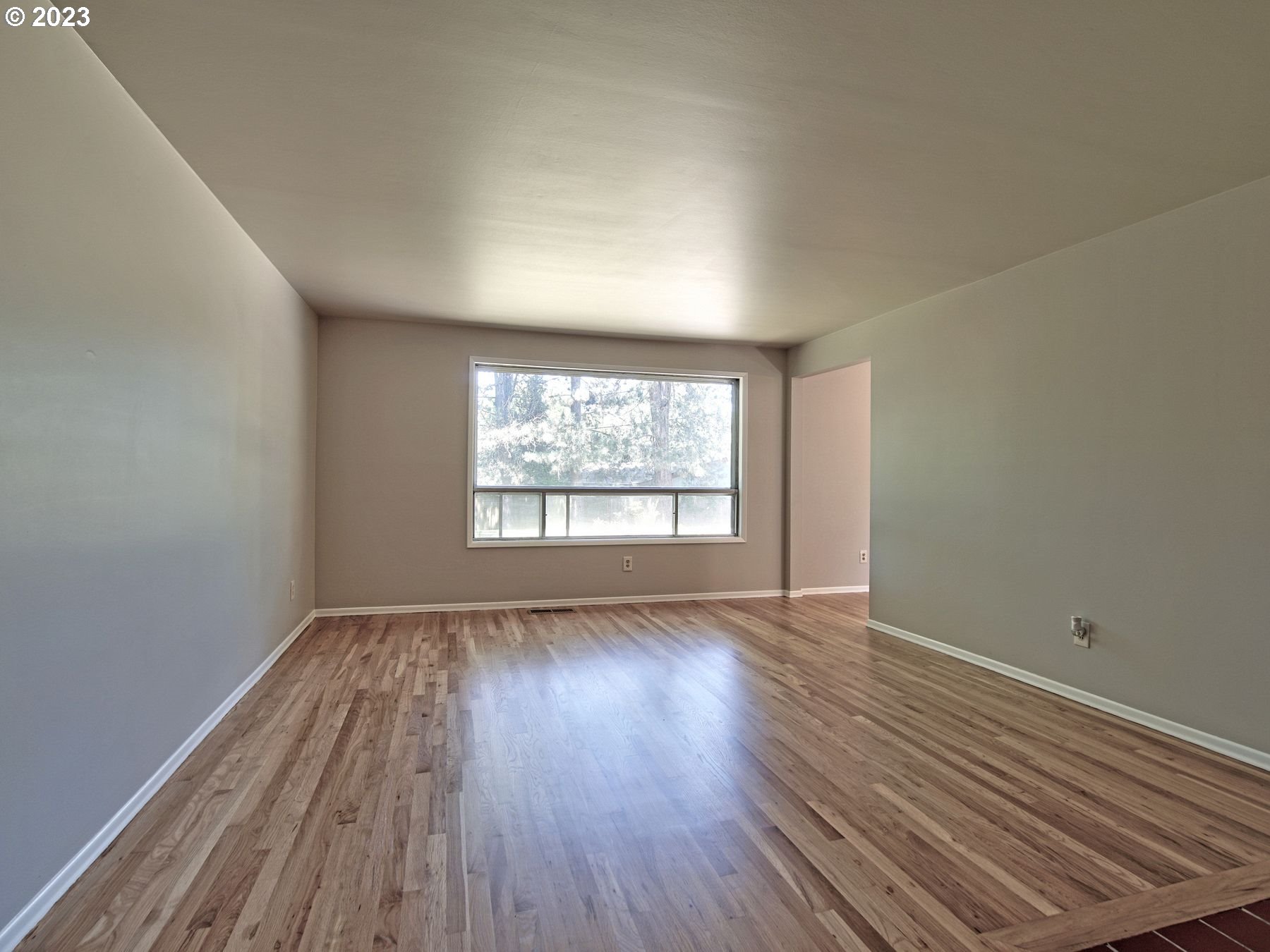 8905 Southwest Homewood Street Portland, OR 97225 - Photo 9 of 43 Gallery Image 9