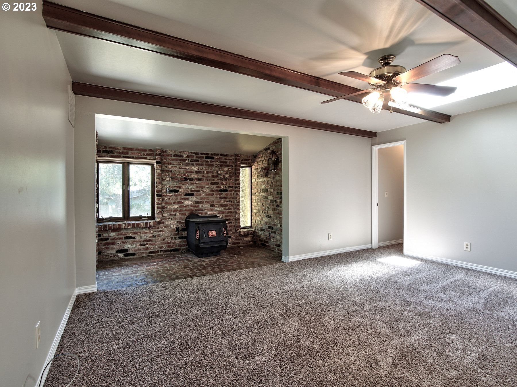 8905 Southwest Homewood Street Portland, OR 97225 - Photo 10 of 43 Gallery Image 10
