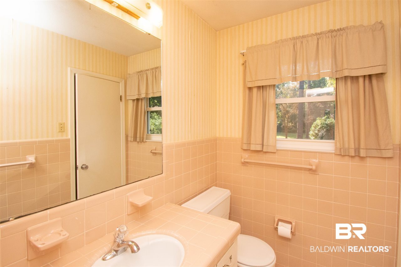 284 Summit Drive Mobile, AL 36609 - Photo 10 of 13