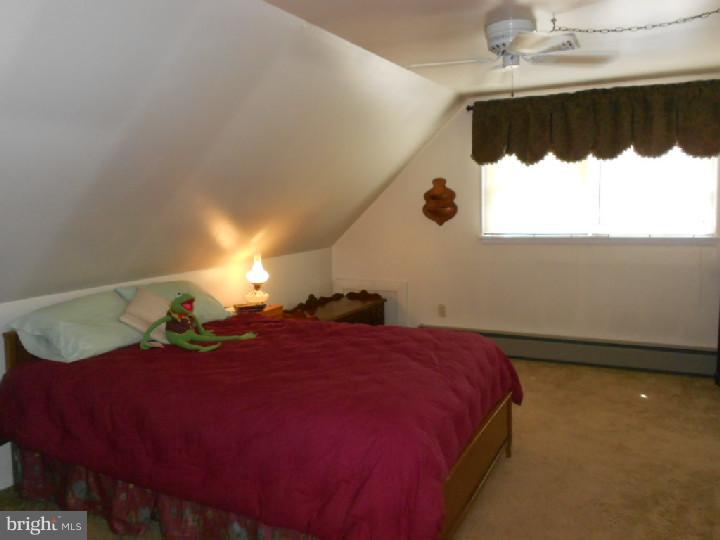 9 Cloister Road Levittown, PA 19057 - Photo 15 of 25 Bedroom 3