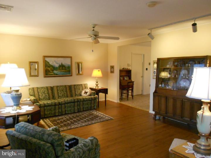 9 Cloister Road Levittown, PA 19057 - Photo 5 of 25 Living Room