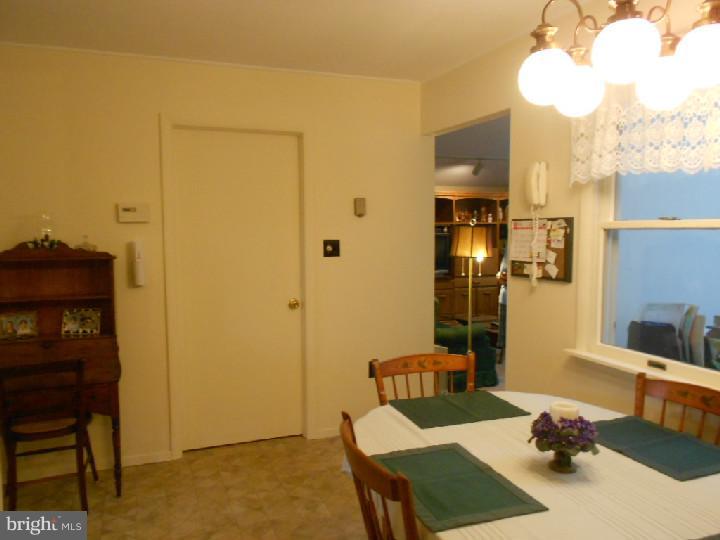 9 Cloister Road Levittown, PA 19057 - Photo 6 of 25 Kitchen