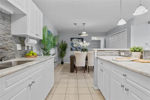 $159,900 | 145 North Pearl Lake Causeway, Unit 106, Altamonte Springs, FL 32714