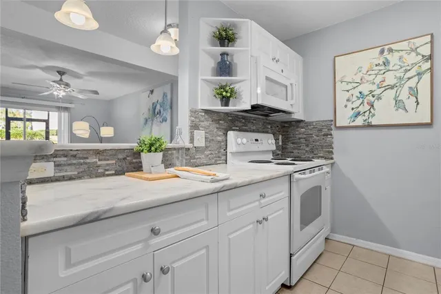 $159,900 | 145 North Pearl Lake Causeway, Unit 106, Altamonte Springs, FL 32714