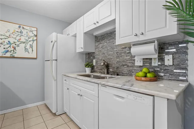 $159,900 | 145 North Pearl Lake Causeway, Unit 106, Altamonte Springs, FL 32714