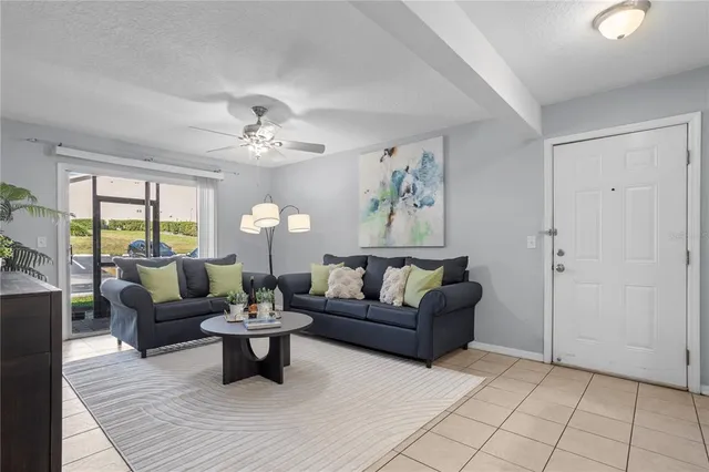 $159,900 | 145 North Pearl Lake Causeway, Unit 106, Altamonte Springs, FL 32714