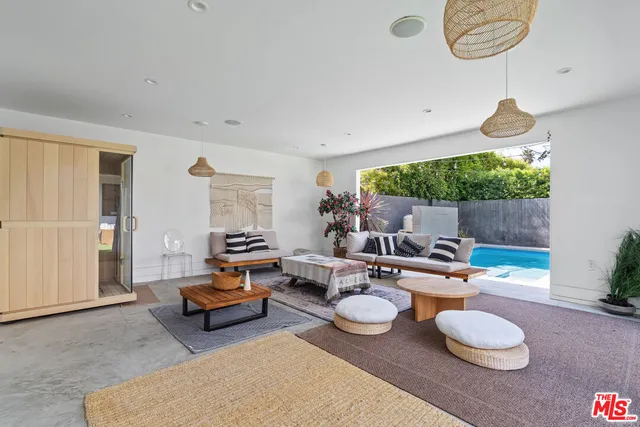 $19,500 | 3207 Thatcher Avenue, Marina del Rey, CA 90292