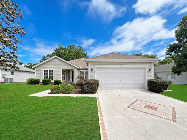 $329,900 | 13150 Southeast 93rd Circle, Summerfield, FL 34491