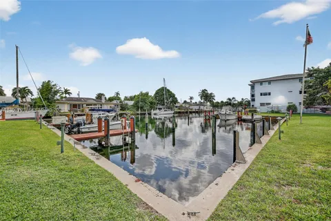 $249,000 | 900 Southwest 12th Street, Unit 305, Fort Lauderdale, FL 33315