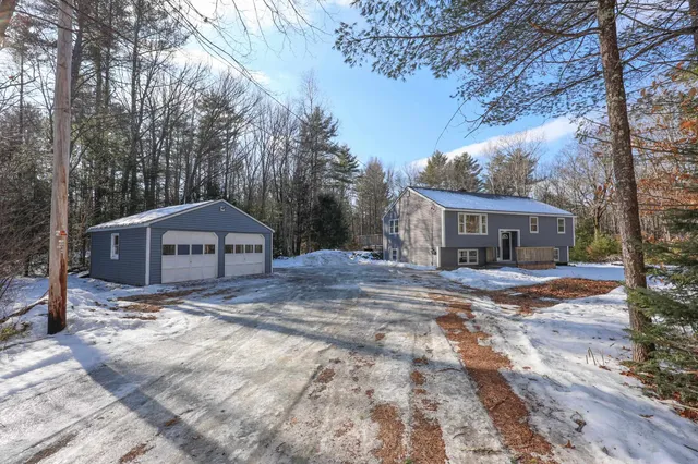 $469,900 | 313 Bumfagon Road, Loudon, NH 03307