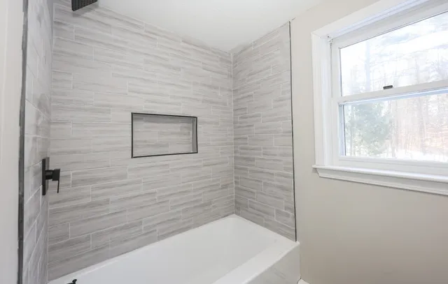 $469,900 | 313 Bumfagon Road, Loudon, NH 03307