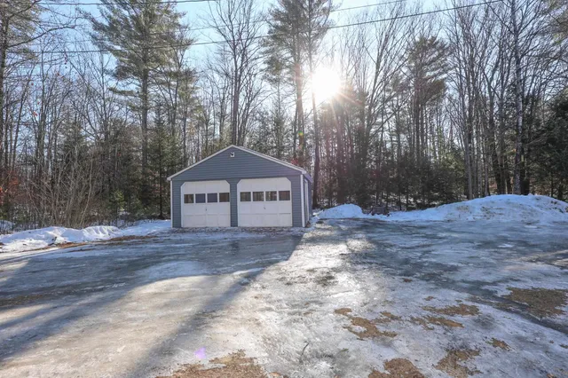 $469,900 | 313 Bumfagon Road, Loudon, NH 03307