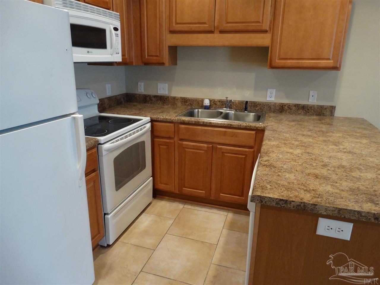 8435 Chisholm Road, Unit 11 Pensacola, FL 32514 - Photo 2 of 12 Gallery Image 2