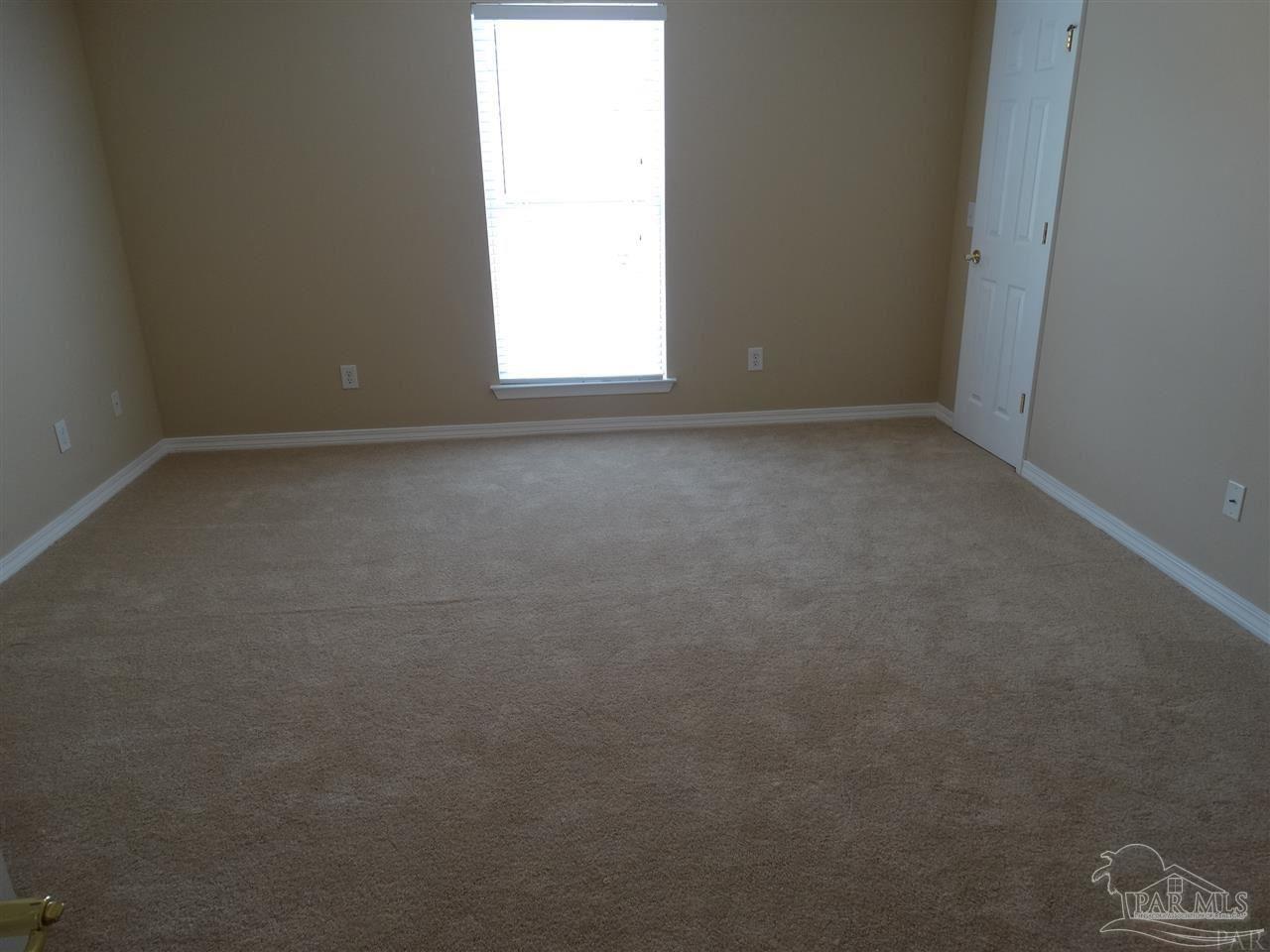 8435 Chisholm Road, Unit 11 Pensacola, FL 32514 - Photo 4 of 12 Gallery Image 4
