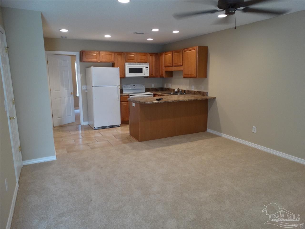 8435 Chisholm Road, Unit 11 Pensacola, FL 32514 - Photo 8 of 12 Gallery Image 8