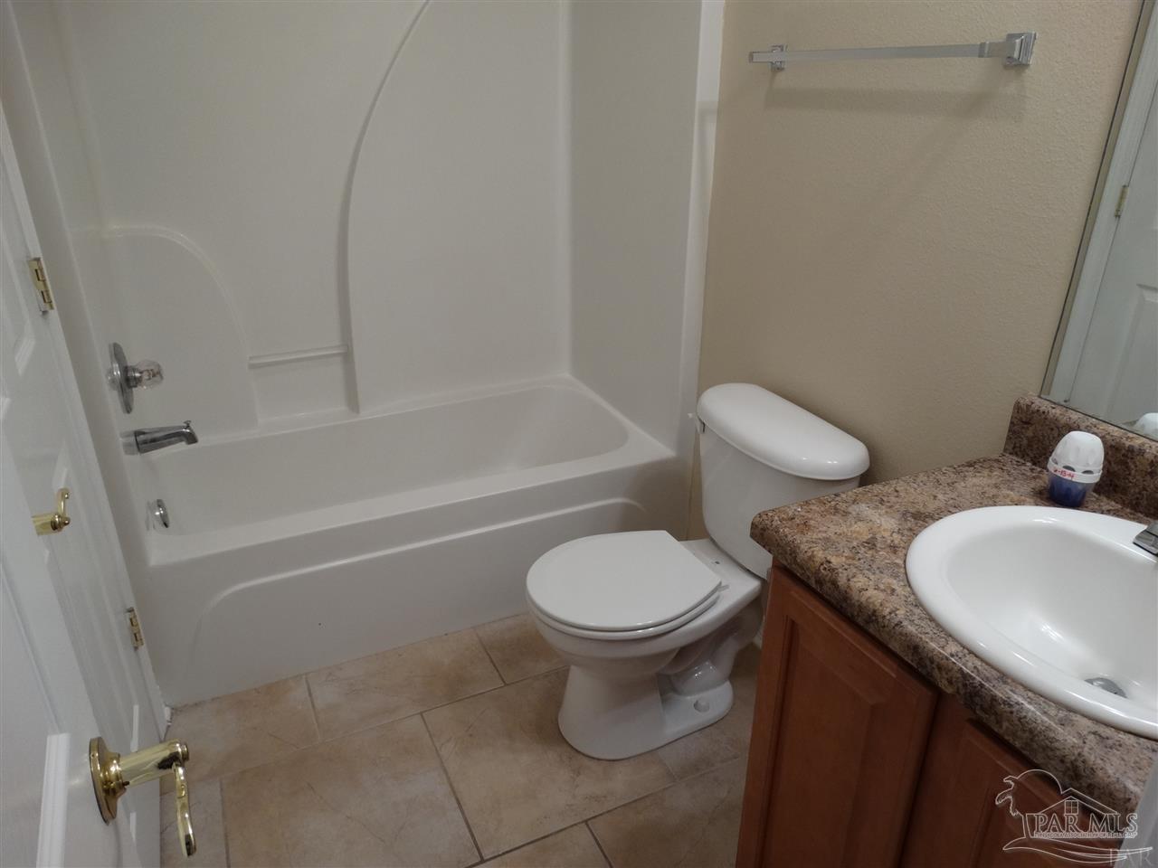 8435 Chisholm Road, Unit 11 Pensacola, FL 32514 - Photo 9 of 12 Gallery Image 9