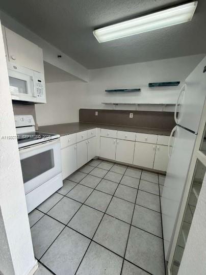 8027 Northwest 8th Street, Unit 4 Miami, FL 33126 - Photo 4 of 10