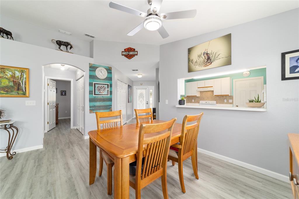 8608 Southeast 141st Street Road Summerfield, FL 34491 - Photo 9 of 82