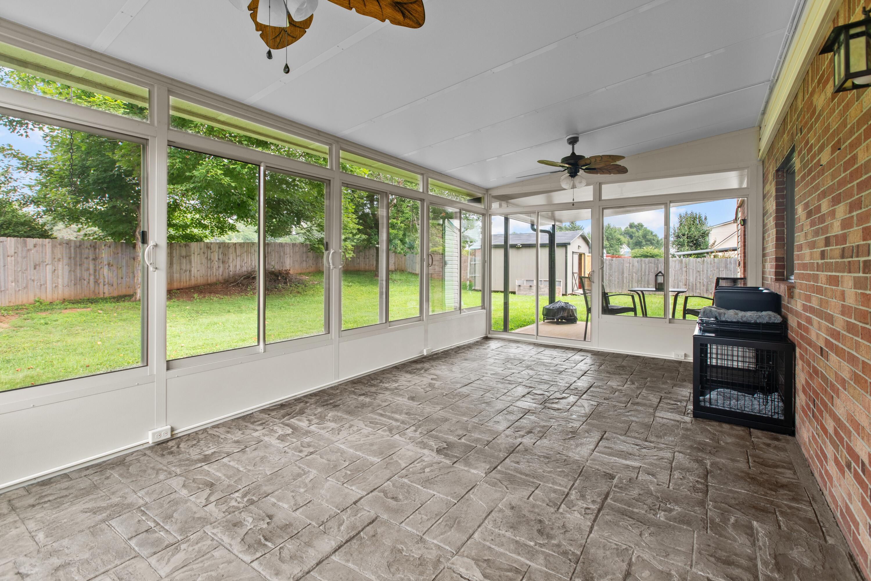 208 Falcon Road Versailles, KY 40383 - Photo 9 of 28 Sunroom