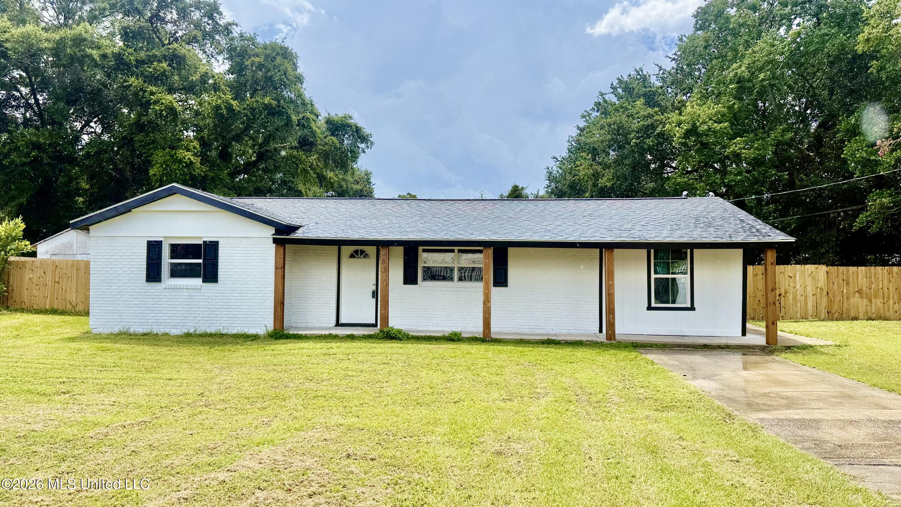 383 Jim Money Road Biloxi, MS 39531 - Photo 3 of 22 IMG_6712