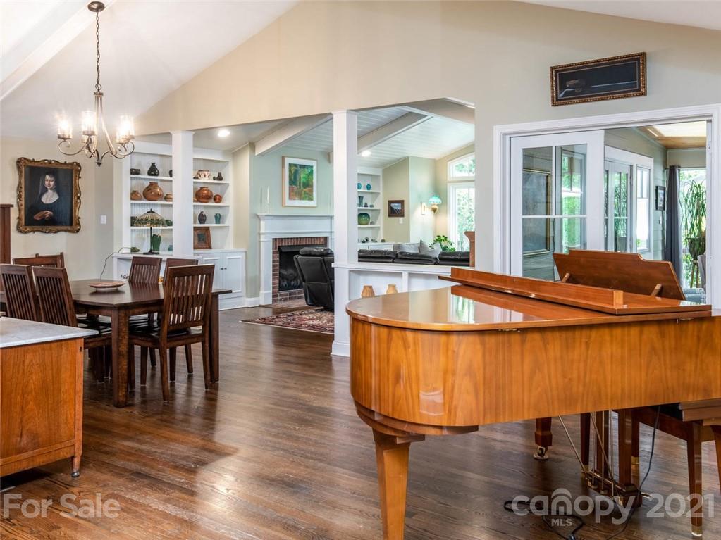 149 Windsor Road Asheville, NC 28804 - Photo 14 of 44 Gallery Image 14