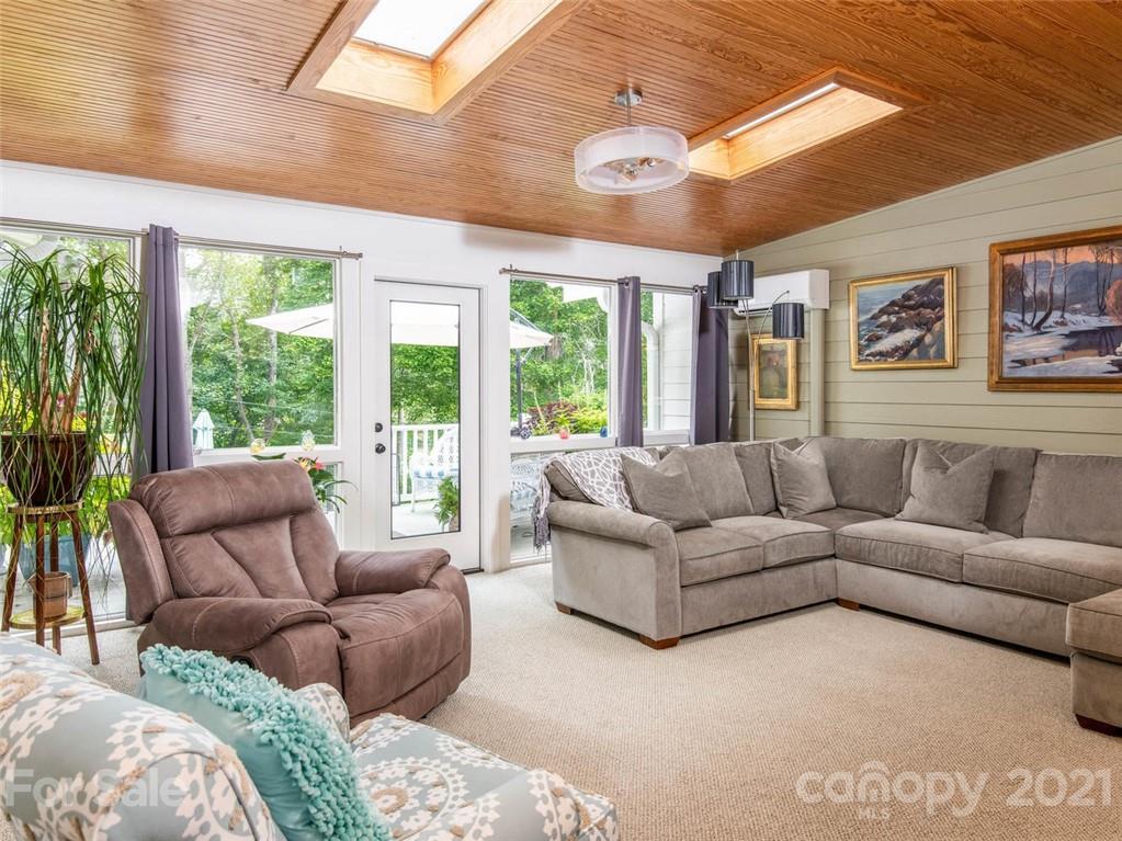 149 Windsor Road Asheville, NC 28804 - Photo 16 of 44 Gallery Image 16