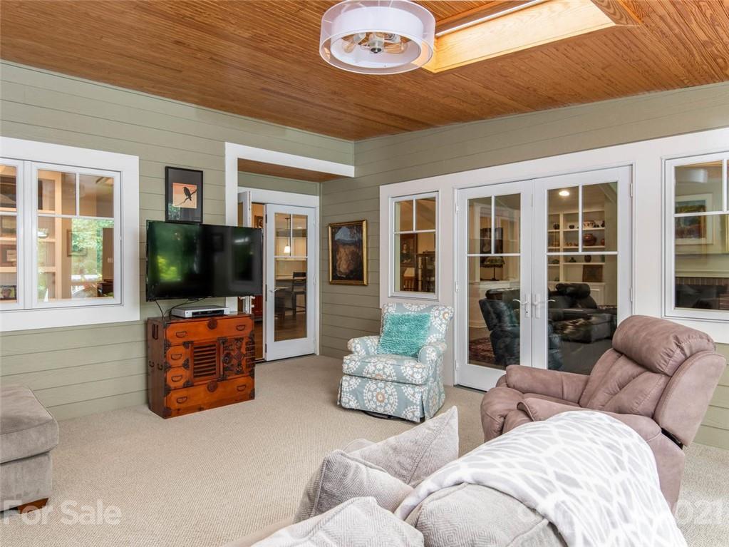 149 Windsor Road Asheville, NC 28804 - Photo 17 of 44 Gallery Image 17