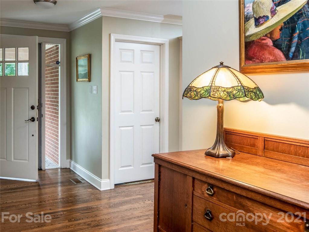 149 Windsor Road Asheville, NC 28804 - Photo 3 of 44 Gallery Image 3
