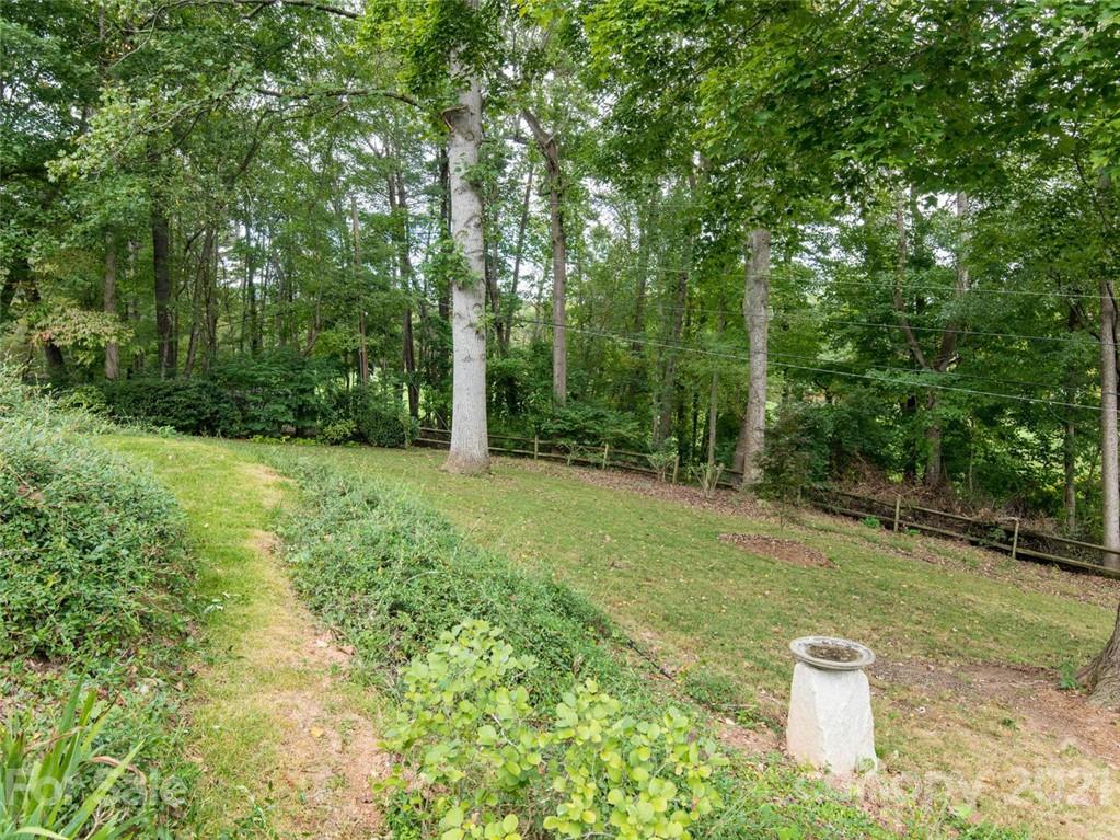 149 Windsor Road Asheville, NC 28804 - Photo 34 of 44 Gallery Image 34