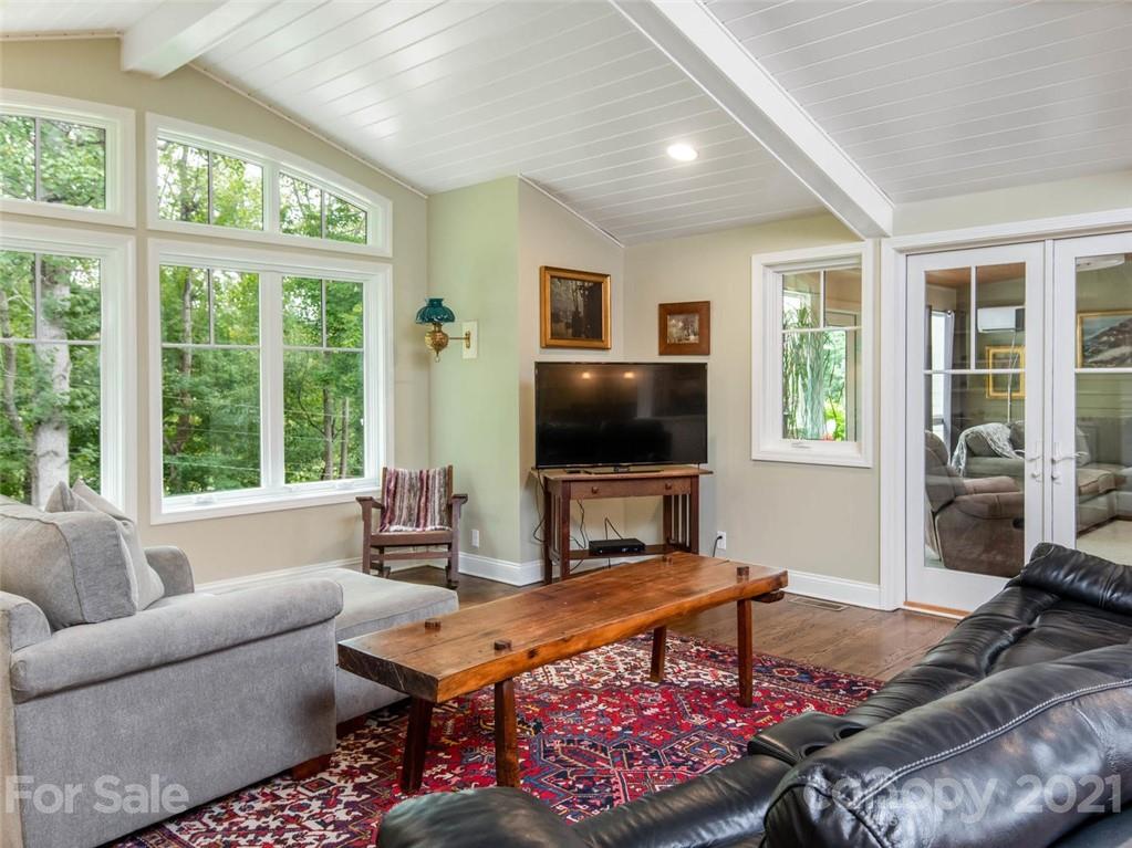 149 Windsor Road Asheville, NC 28804 - Photo 5 of 44 Gallery Image 5