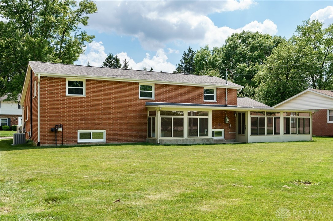 1361 Farnham Road Troy, OH 45373 - Photo 31 of 32 Gallery Image 31