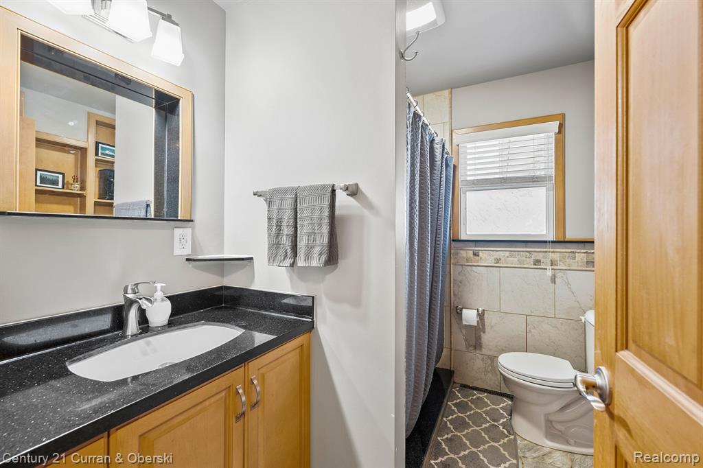 417 Chicago Drive Howell, MI 48843 - Photo 24 of 58 Gallery Image 24
