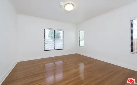 $1,399,000 | 1242 South Hudson Avenue, Los Angeles, CA 90019