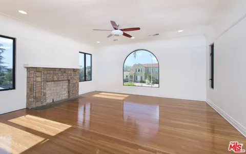 $1,399,000 | 1242 South Hudson Avenue, Los Angeles, CA 90019