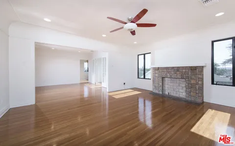 $1,399,000 | 1242 South Hudson Avenue, Los Angeles, CA 90019