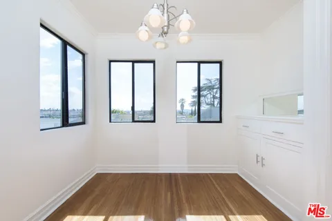 $1,399,000 | 1242 South Hudson Avenue, Los Angeles, CA 90019