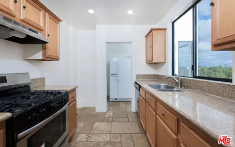 $1,399,000 | 1242 South Hudson Avenue, Los Angeles, CA 90019