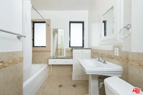 $1,399,000 | 1242 South Hudson Avenue, Los Angeles, CA 90019