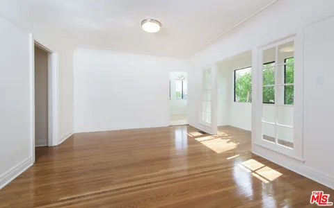 $1,399,000 | 1242 South Hudson Avenue, Los Angeles, CA 90019