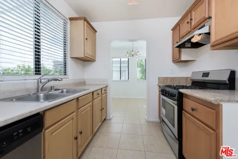 $1,399,000 | 1242 South Hudson Avenue, Los Angeles, CA 90019