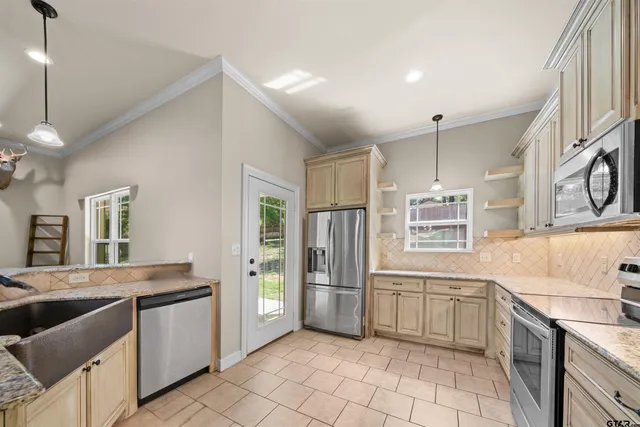 $330,000 | 22238 Lime Street, Frankston, TX 75763