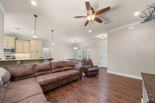 $330,000 | 22238 Lime Street, Frankston, TX 75763