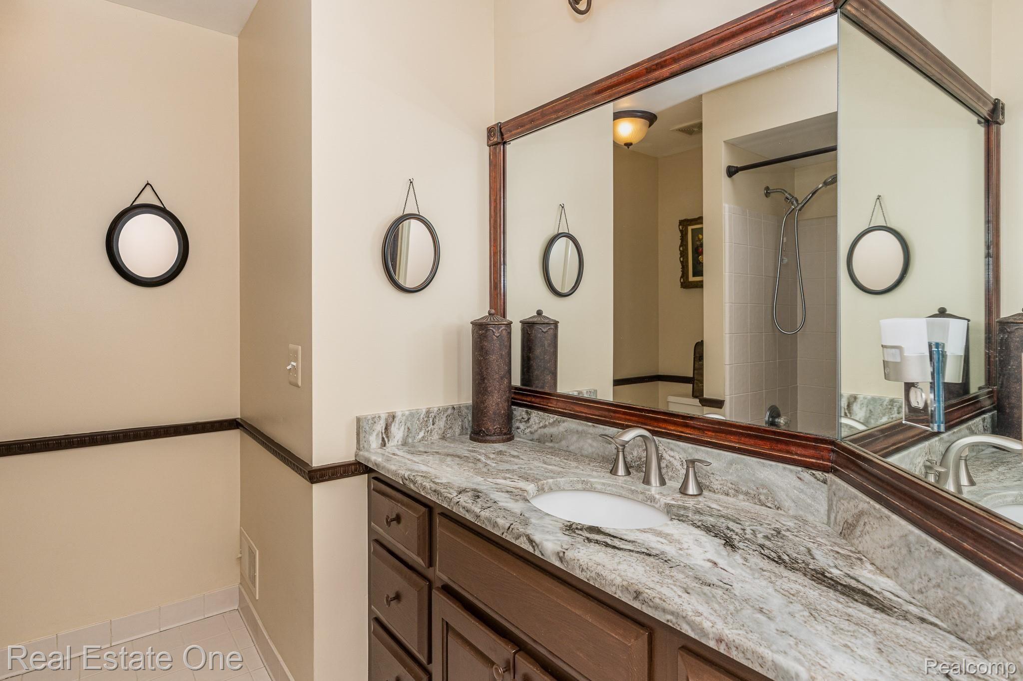 1844 Cloverdale Drive Rochester, MI 48307 - Photo 34 of 62 1844 Cloverdale MLS-W031.jpg