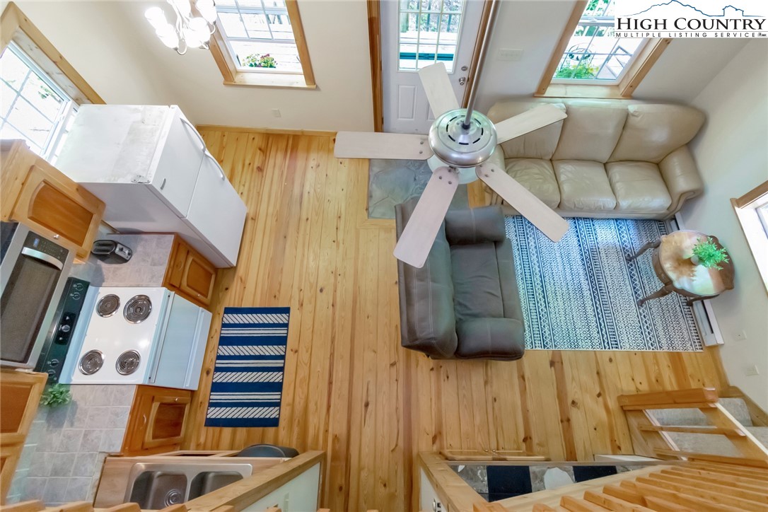 662 Laurel Ridge Banner Elk, NC 28604 - Photo 23 of 46 Gallery Image 23